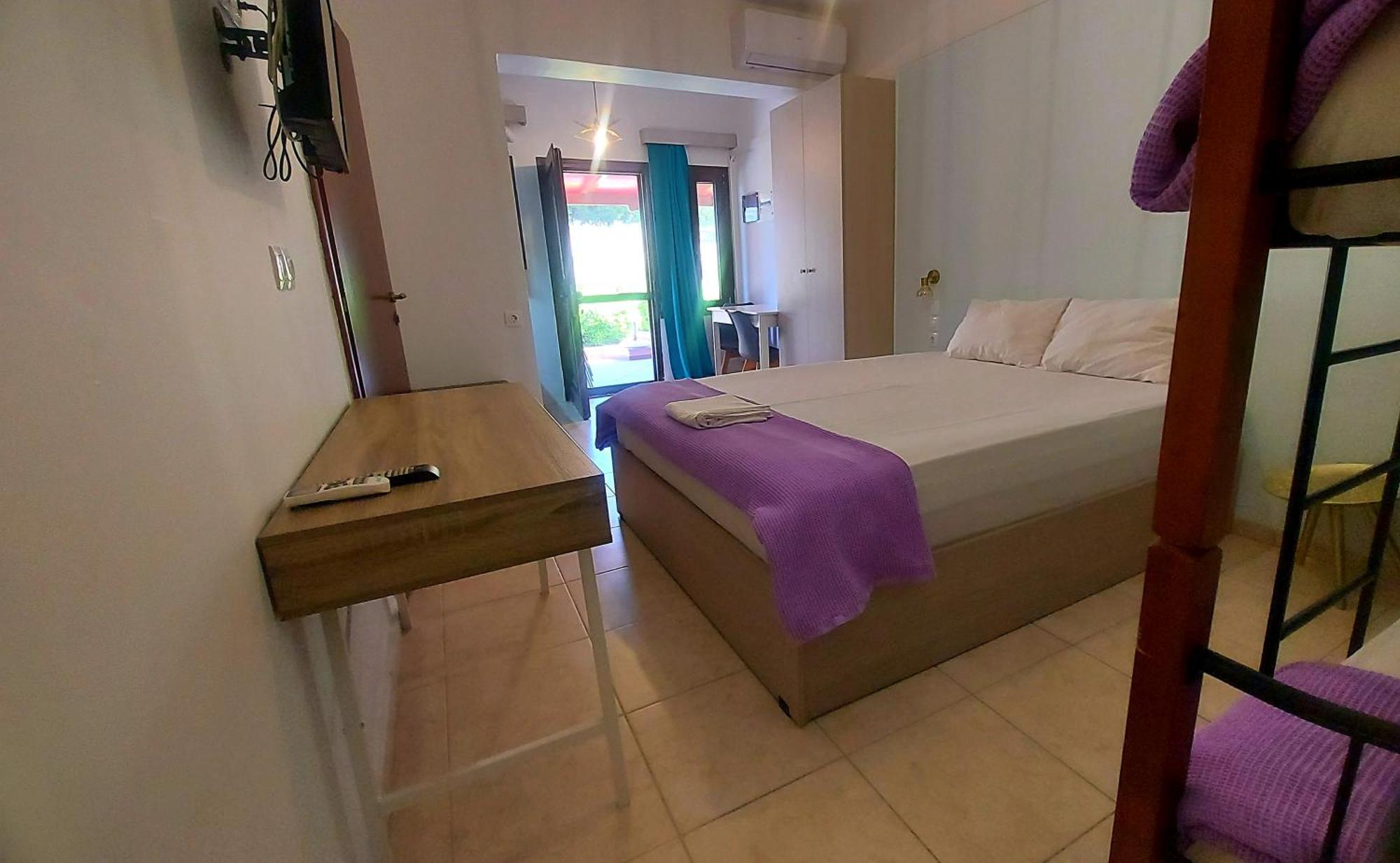 Golden View Apartments Myrina Limnos Bilik gambar